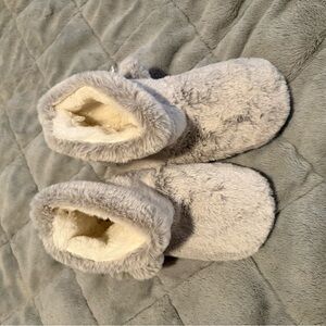 Cozy Gray Faux Fur Slippers